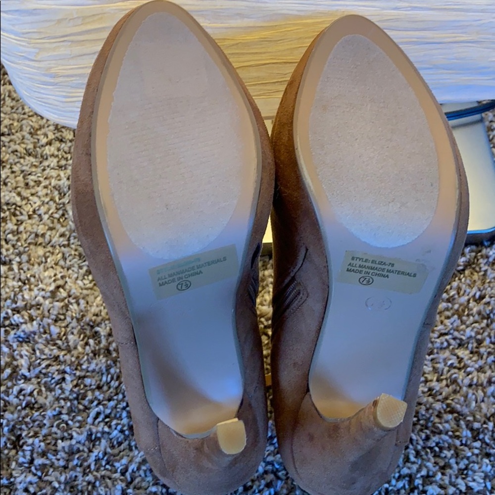 Heels - Picture 5 of 5